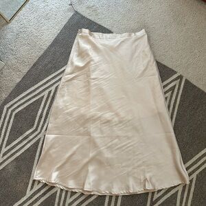 Commense White Skirt